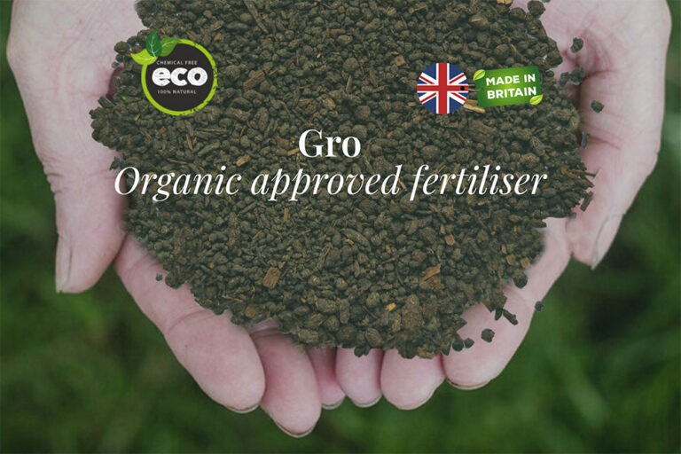 fertilier-in-hands